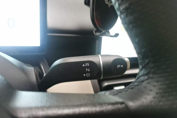 Used Wuling Bingo PLUS 2024 510 km Flagship Edition Four-Seater Version Gear Lever