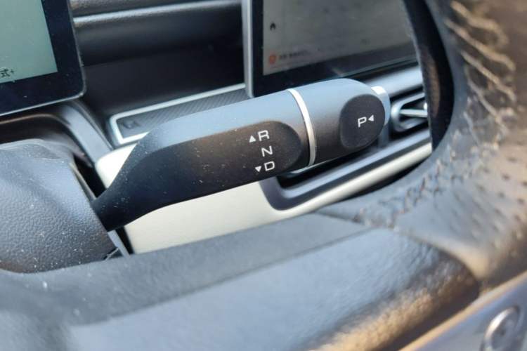 Used Wuling Bingo PLUS 2024 510 km Flagship Edition Four-Seater Version Gear Lever