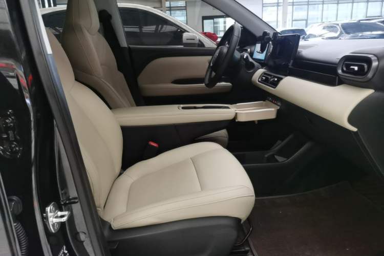 Used Wuling Bingo PLUS 2024 510 km Flagship Edition Four-Seater Version Right Front Seat