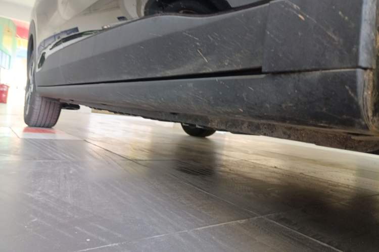 Used Wuling Bingo PLUS 2024 510 km Flagship Edition Four-Seater Version Right Side Sill