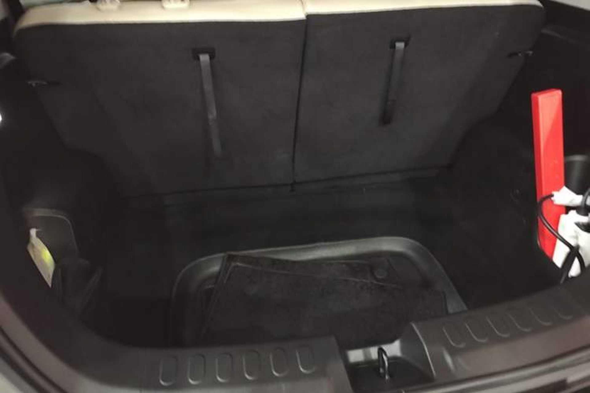 Used Wuling Bingo PLUS 2024 401 km Flagship Edition Four-Seater Version Trunk