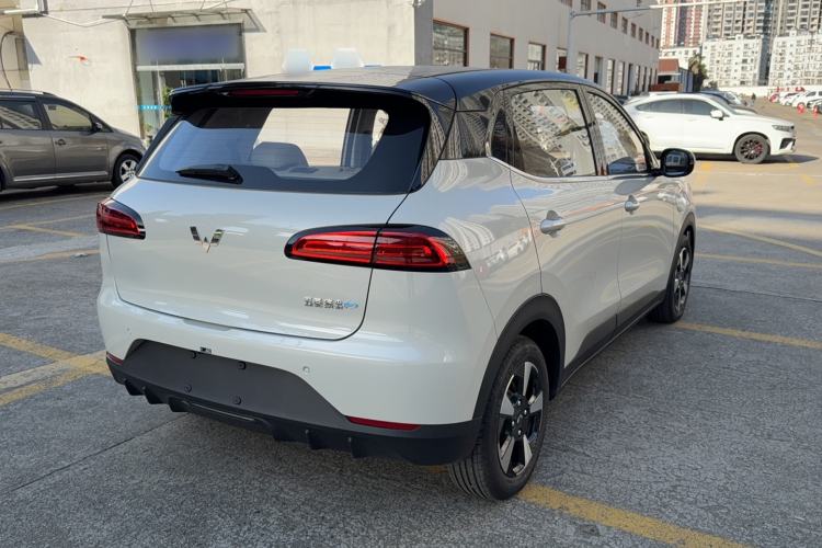 Used Wuling Bingo PLUS 2024 330 km Range Five-Seater Version Exterior 3