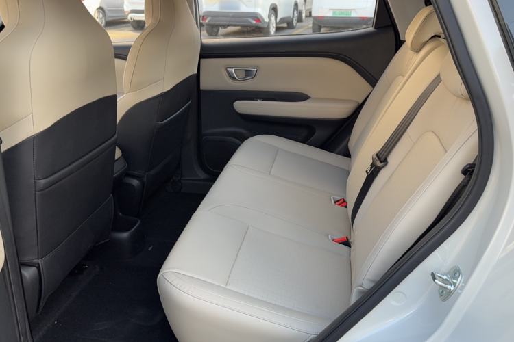 Used Wuling Bingo PLUS 2024 330 km Range Five-Seater Version Interior 1