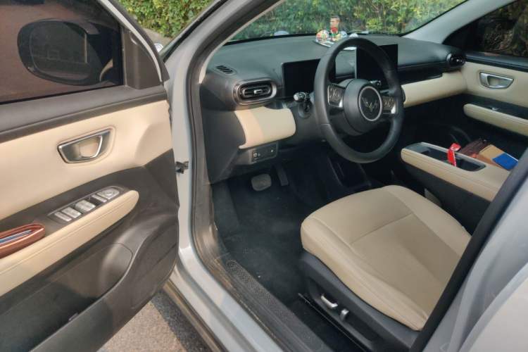 Used Wuling Bingo PLUS 2024 510 km Flagship Edition Four-Seater Version Driver Seat