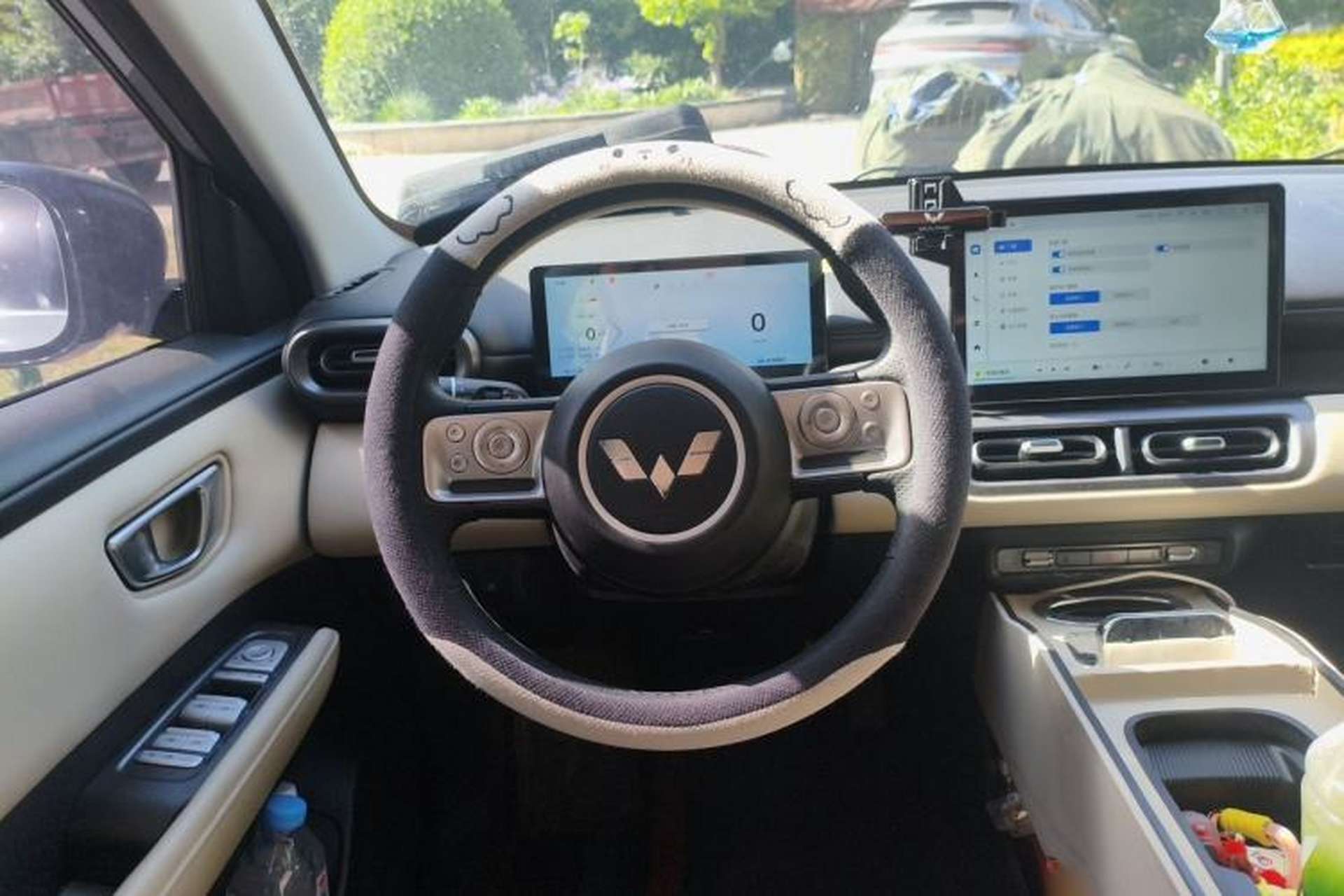 Used Wuling Bingo PLUS 2024 330 km Range Five-Seater Version Steering Wheel