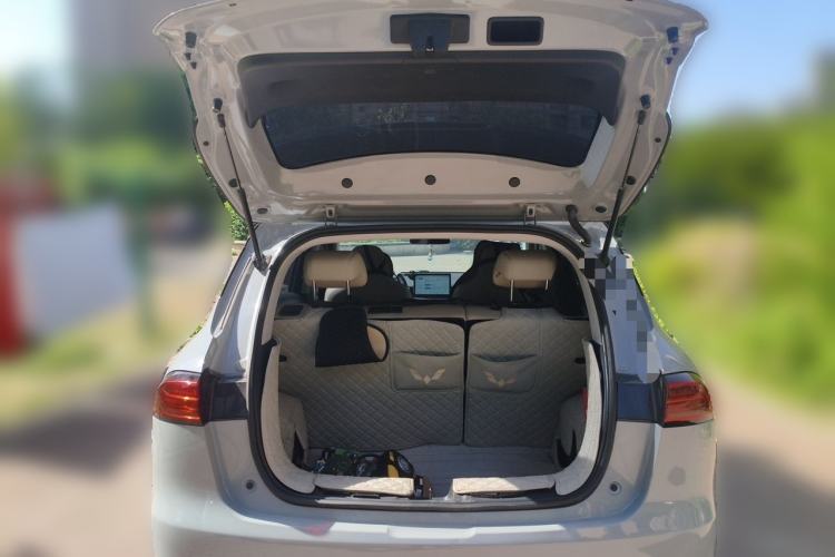 Used Wuling Bingo PLUS 2024 330 km Range Five-Seater Version Trunk