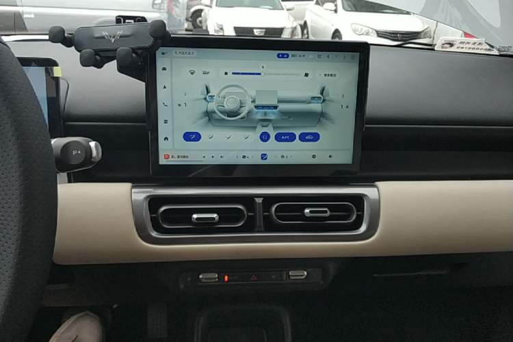 Used Wuling Bingo PLUS 2024 510 km Flagship Edition Four-Seater Version Audio And AC Panel