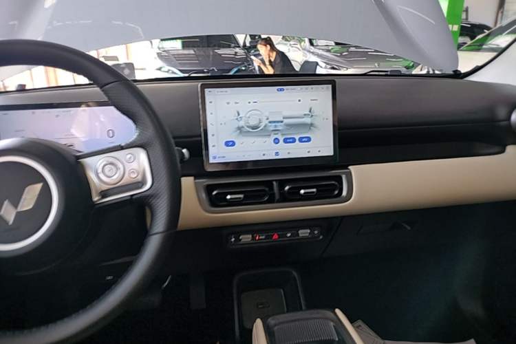 Used Wuling Bingo PLUS 2024 401 km Flagship Edition Four-Seater Version Audio And AC Panel