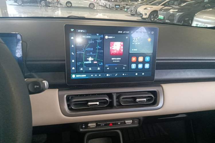 Used Wuling Bingo PLUS 2024 510 km Flagship Edition Four-Seater Version Audio And AC Panel