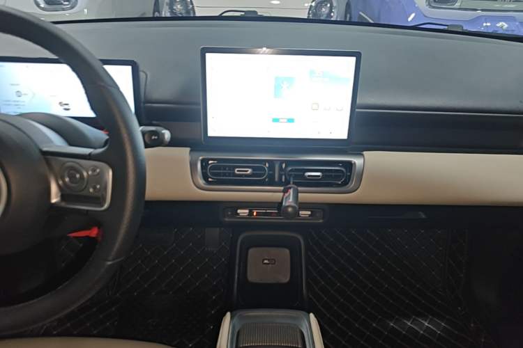Used Wuling Bingo PLUS 2024 401 km Range 5-Seater Version Audio And AC Panel