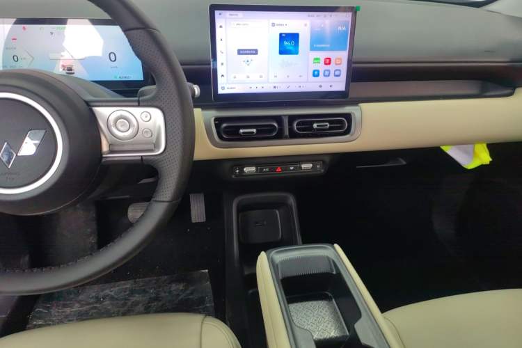 Used Wuling Bingo PLUS 2024 510 km Range 5-Seater Version Audio And AC Panel