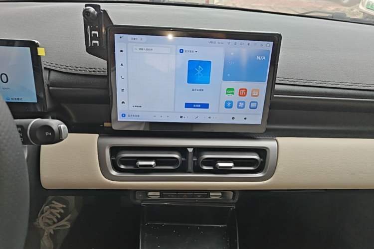 Used Wuling Bingo PLUS 2024 401 km Range 5-Seater Version Audio And AC Panel