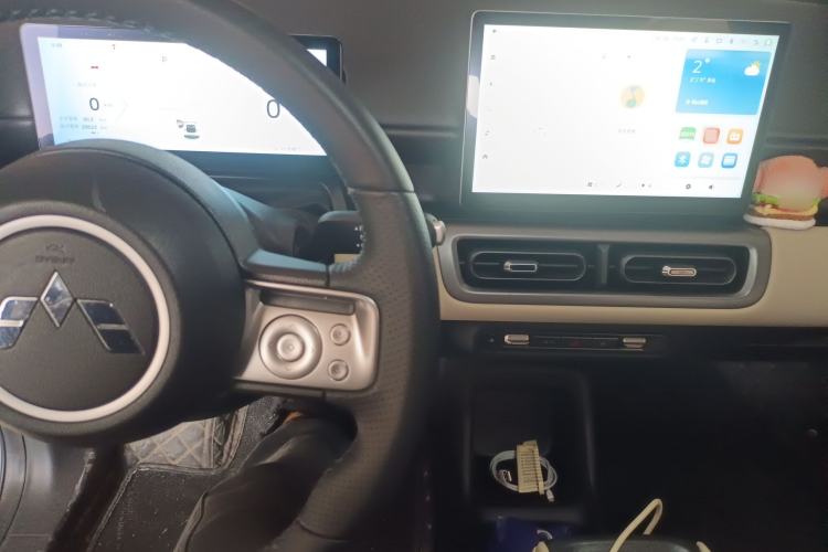 Used Wuling Bingo PLUS 2024 330 km Range Five-Seater Version Audio And AC Panel