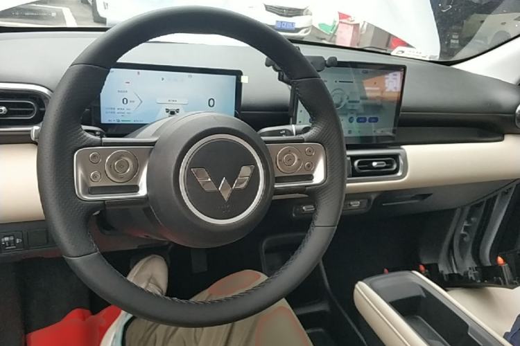 Used Wuling Bingo PLUS 2024 510 km Flagship Edition Four-Seater Version Center Console