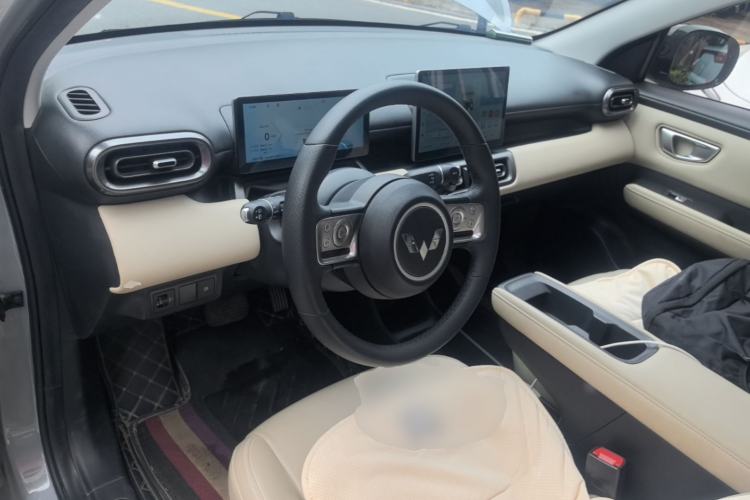 Used Wuling Bingo PLUS 2024 510 km Flagship Edition Four-Seater Version Center Console