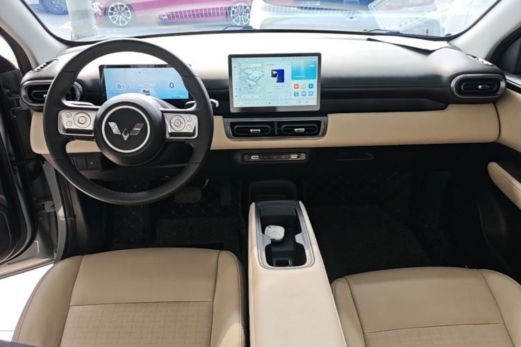 Used Wuling Bingo PLUS 2024 510 km Flagship Edition Four-Seater Version Center Console