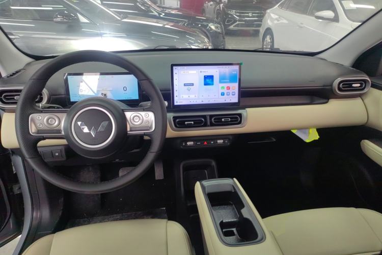 Used Wuling Bingo PLUS 2024 510 km Range 5-Seater Version Center Console