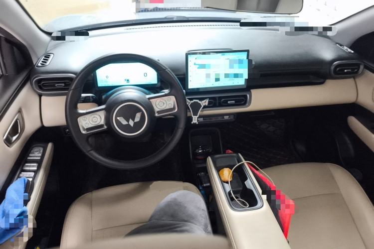 Used Wuling Bingo PLUS 2024 510 km Flagship Edition Four-Seater Version Center Console