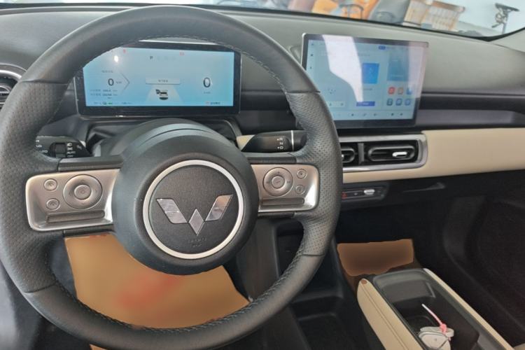 Used Wuling Bingo PLUS 2024 510 km Flagship Edition Four-Seater Version Center Console