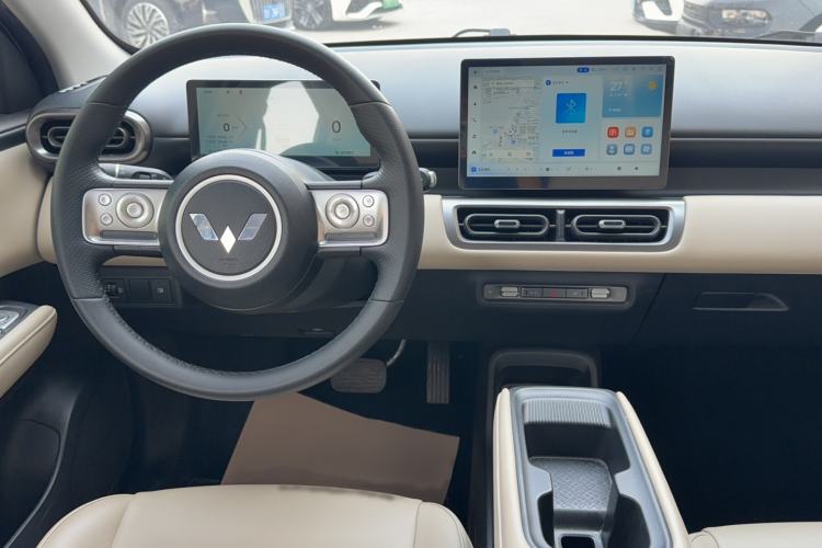 Used Wuling Bingo PLUS 2024 510 km Flagship Edition Four-Seater Version Center Console