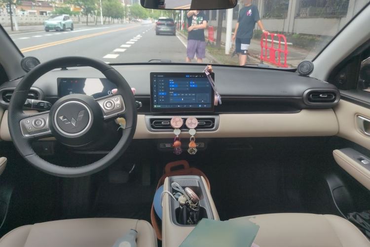 Used Wuling Bingo PLUS 2024 510 km Flagship Edition Four-Seater Version Center Console