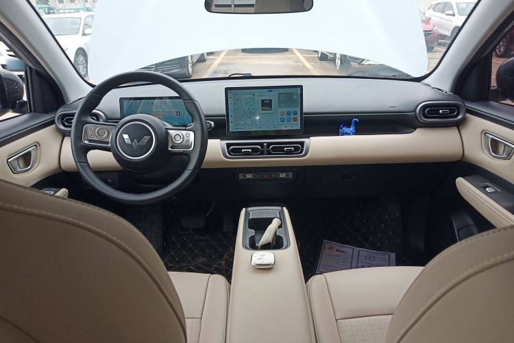 Used Wuling Bingo PLUS 2024 510 km Flagship Edition Four-Seater Version Center Console