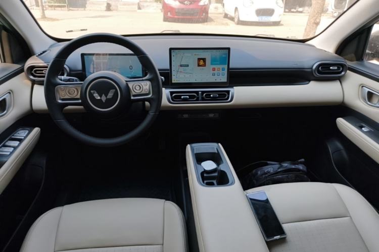 Used Wuling Bingo PLUS 2024 510 km Flagship Edition Four-Seater Version Center Console