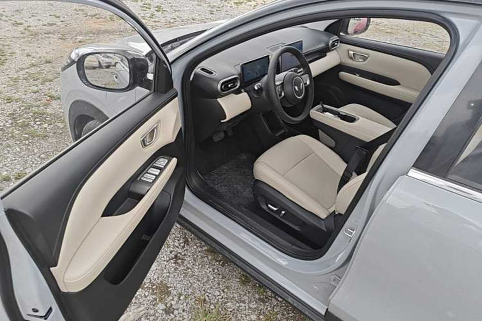 Used Wuling Bingo PLUS 2024 330 km Range Five-Seater Version Driver Seat