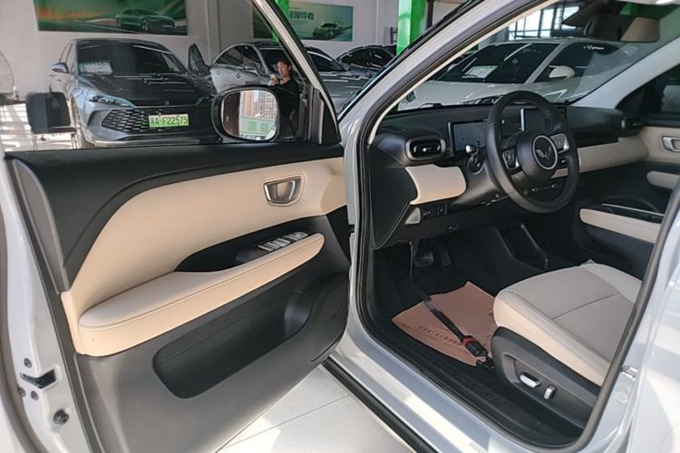 Used Wuling Bingo PLUS 2024 401 km Flagship Edition Four-Seater Version Driver Seat