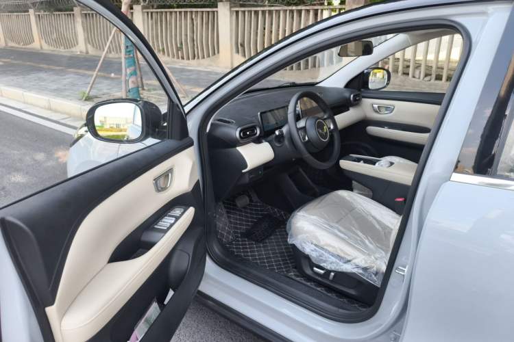 Used Wuling Bingo PLUS 2024 401 km Range 5-Seater Version Driver Seat