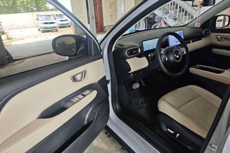 Used Wuling Bingo PLUS 2024 401 km Range 5-Seater Version Driver Seat