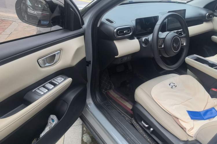 Used Wuling Bingo PLUS 2024 510 km Flagship Edition Four-Seater Version Driver Seat