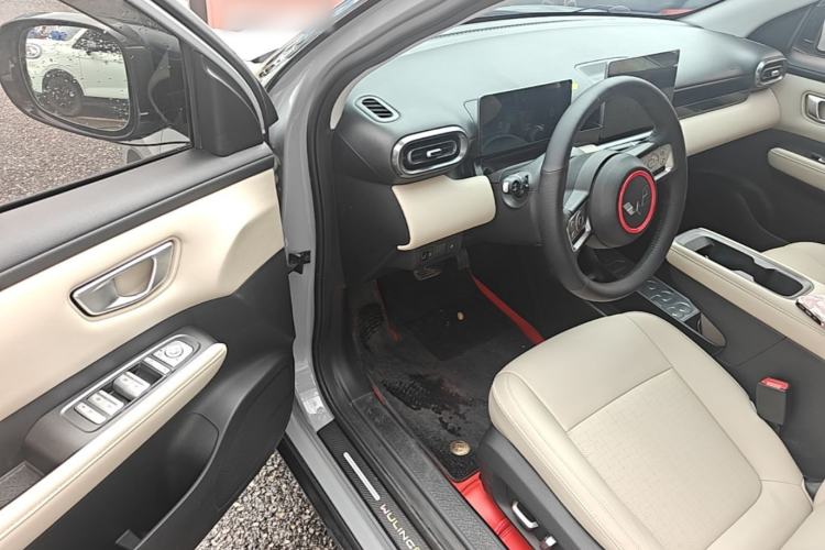 Used Wuling Bingo PLUS 2024 510 km Flagship Edition Four-Seater Version Driver Seat