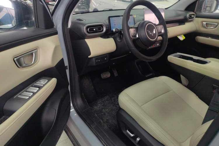 Used Wuling Bingo PLUS 2024 510 km Range 5-Seater Version Driver Seat