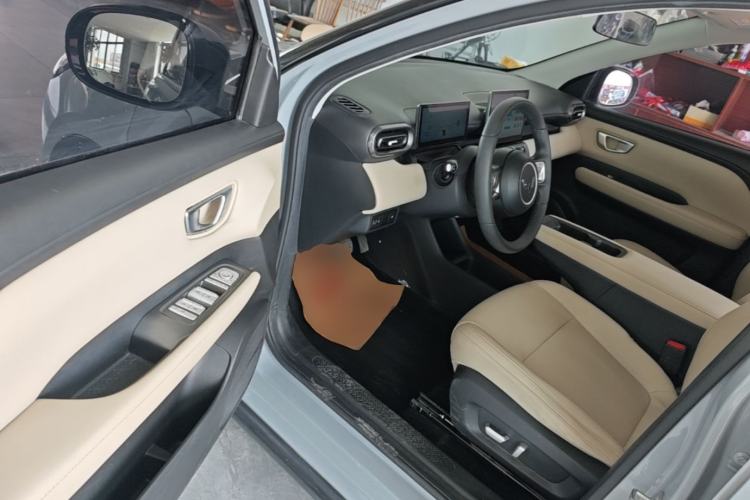 Used Wuling Bingo PLUS 2024 510 km Flagship Edition Four-Seater Version Driver Seat