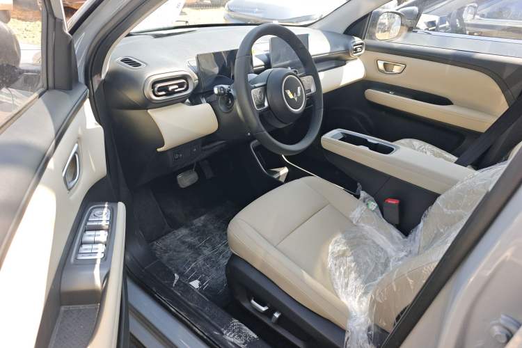 Used Wuling Bingo PLUS 2024 510 km Range 5-Seater Version Driver Seat
