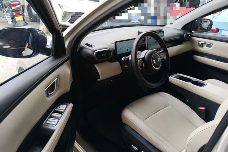 Used Wuling Bingo PLUS 2024 330 km Range Five-Seater Version Driver Seat
