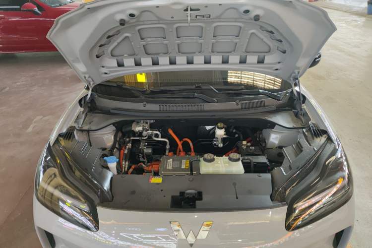 Used Wuling Bingo PLUS 2024 510 km Flagship Edition Four-Seater Version Engine Bay