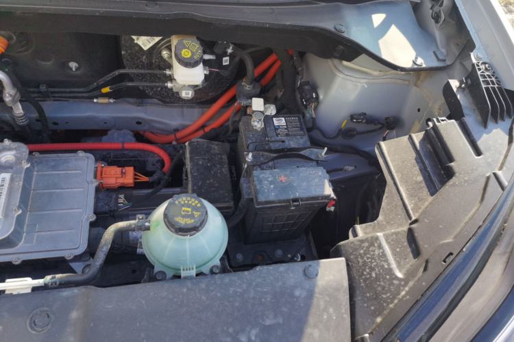 Used Wuling Bingo PLUS 2024 330 km Range Five-Seater Version Engine Bay Left
