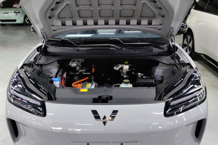 Used Wuling Bingo PLUS 2024 330 km Range Five-Seater Version Engine Bay
