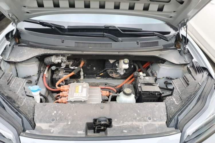Used Wuling Bingo PLUS 2024 330 km Range Five-Seater Version Engine Bay