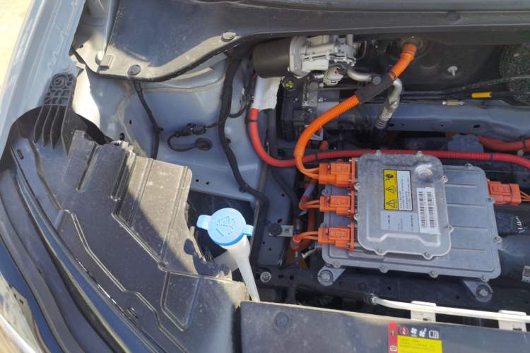 Used Wuling Bingo PLUS 2024 330 km Range Five-Seater Version Engine Bay Right