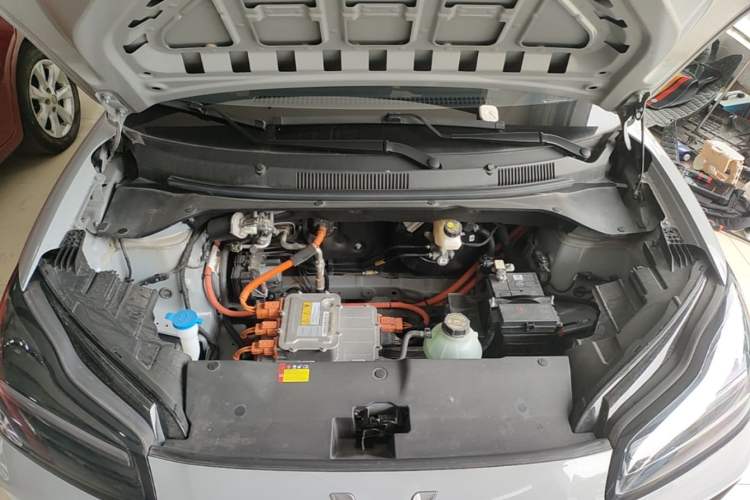 Used Wuling Bingo PLUS 2024 330 km Range Five-Seater Version Engine Bay