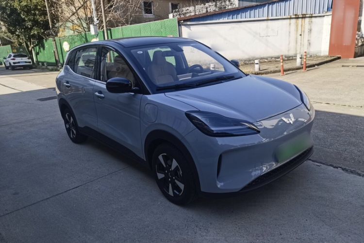 Used Wuling Bingo PLUS 2024 330 km Range Five-Seater Version Exterior 2