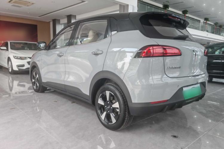 Used Wuling Bingo PLUS 2024 330 km Range Five-Seater Version Exterior 2