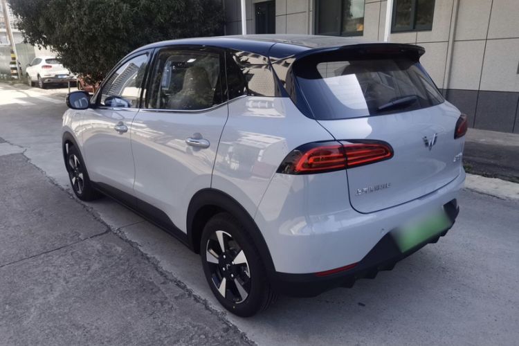 Used Wuling Bingo PLUS 2024 330 km Range Five-Seater Version Exterior 3