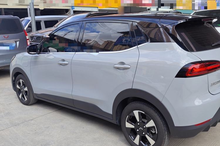 Used Wuling Bingo PLUS 2024 330 km Range Five-Seater Version Exterior 3