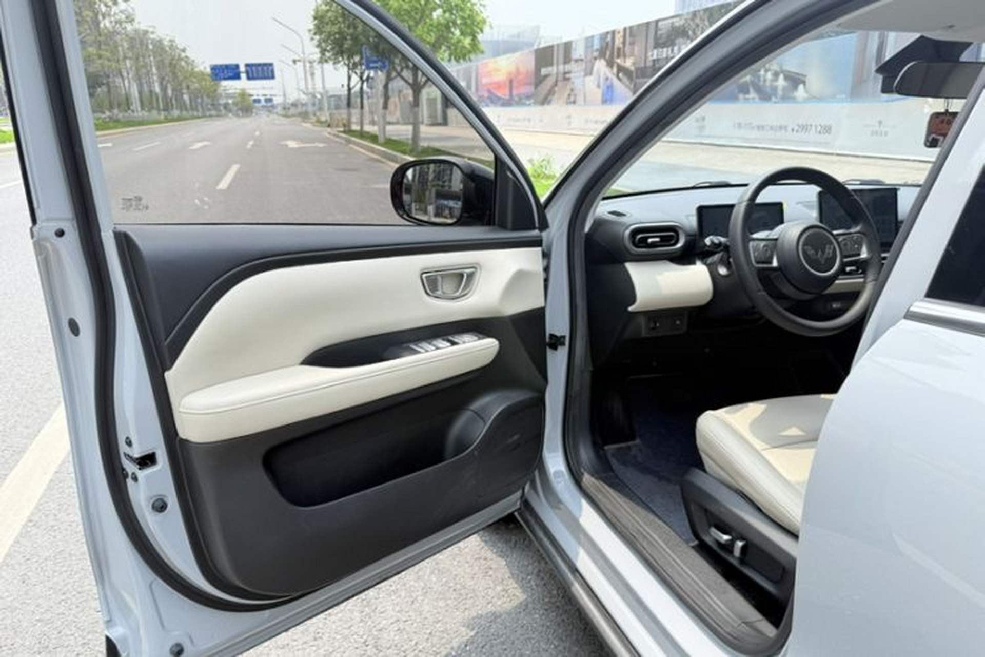 Used Wuling Bingo PLUS 2024 401 km Range 5-Seater Version Exterior 5
