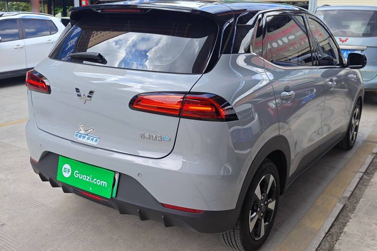 Used Wuling Bingo PLUS 2024 330 km Range Five-Seater Version Exterior 5
