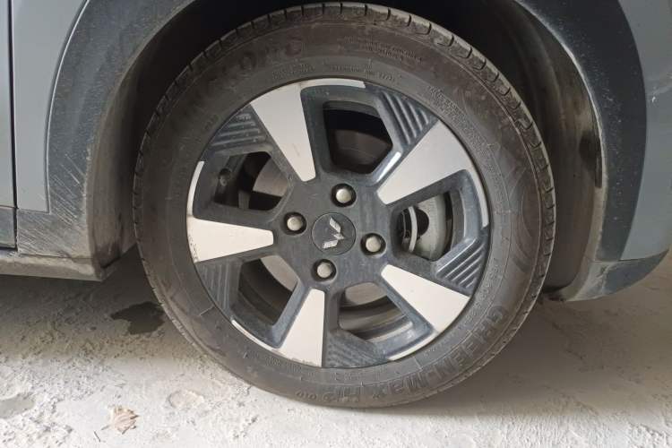 Used Wuling Bingo PLUS 2024 330 km Range Five-Seater Version Exterior 5